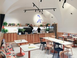 The Caritaska café is part of the Naše Café social enterprise. Since 2013, it has been employing people who have undergone addiction treatment.